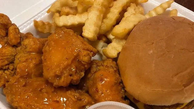 Moe and D's Restaurant Grill & Bar