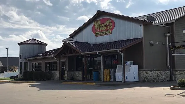 Woody's Smokehouse
